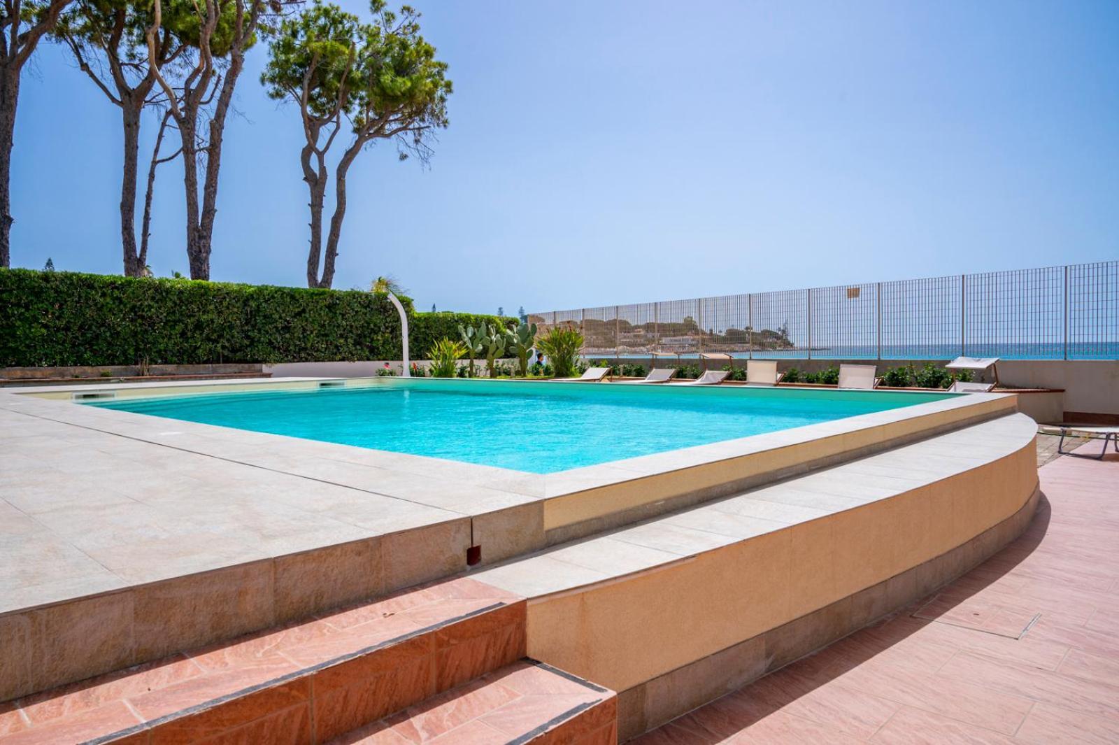 Calliope Pool Sea View Apartment Fontane Bianche
